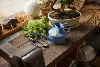 Zoom bild av 420913_Haws_fazeley_flow_blue_workbench